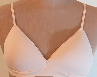 Seamless  Fully Padded Cups  Mastectomy Bra 28-30A