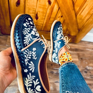Mocasines florales bordados estilo mexicano Boho Hippie Todas las tallas- 5-10 Artesanias Camila Nueva linea Huarache artesanal