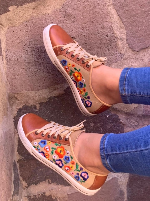 Zapatillas Andrea Bordadas Estilo Mexicano Boho Hippie Todas | Etsy México