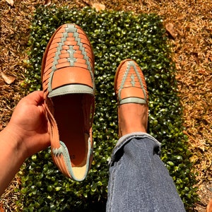 Tan baby blue Nowy styl Huarache Sandały Wszystkie rozmiary Boho- Hippie Vintage Meksykański styl- Huarache meksykańska skóra Adele ostateczna wyprzedaż