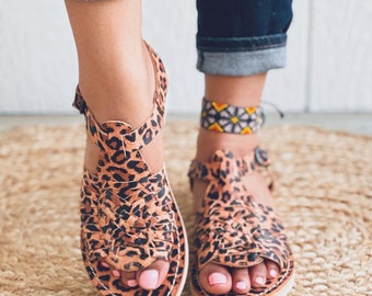 Cute leopard print Huarache Sandal - Mexican style Boho Hippie All sizes- 5-10us leather shoe  Piel Esperancita unique gift for her