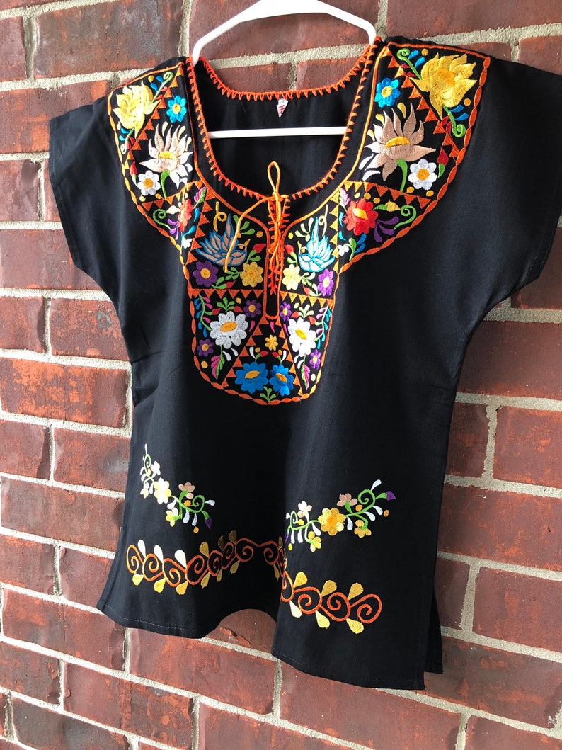 FREE SHIPPING Size Small Rosita Mexican black blouse