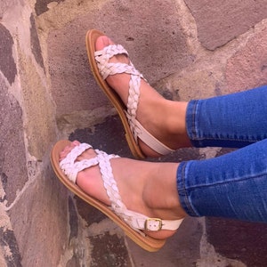 Las Cruzadas Leather Sandals