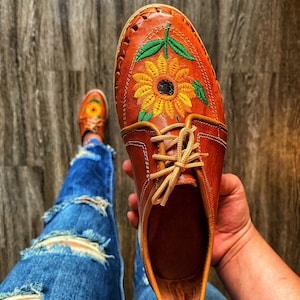 Huarache All Sizes Boho- Hippie Vintage Mexican Style- woman’s  shoe Huarache leather   modern Shedron Embroidery sunflower final sale