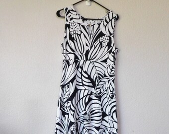 Talbots SIZE M  sleeveless long dress/Blue floral & leaves  beautiful  UNIQUE white long dress/Empire waist cotton spandex long dress