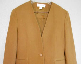 Jones New York  size 12P women's 100% pure wool 2 pc suits/pure wool pants 2 pc suits/Gorgeous mustard color 2 pc pant suits