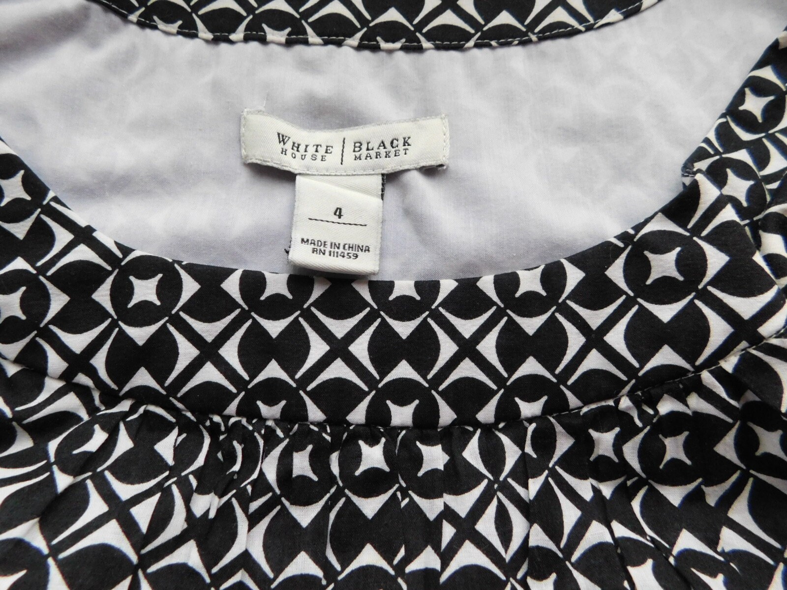 Robe Noire Sans Manches White House Black Market - Taille 2 - Longueur Genou - Comme Neuve
