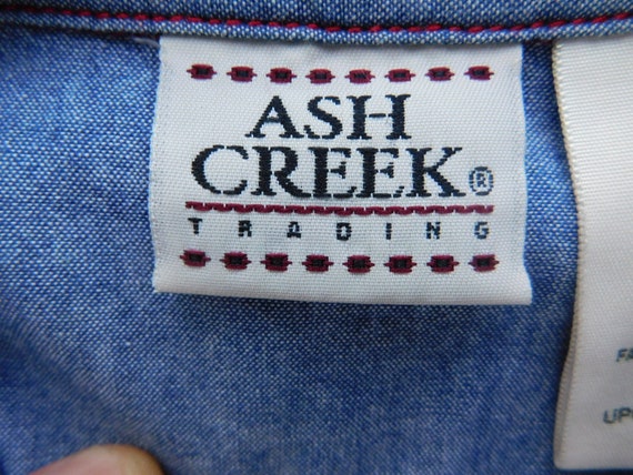 Ash Creek denim  size M cowgirl blouse/pearl snap… - image 8