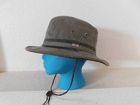 Conner Handmade Organic Cotton Olive Green Bucket hat/quilted Handmade Leather Straps Bucket hat/pocket Sun Protection Organic Cotton Hat