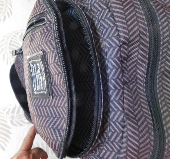 Eastsport quality guarantee backpack/chevron patt… - image 7