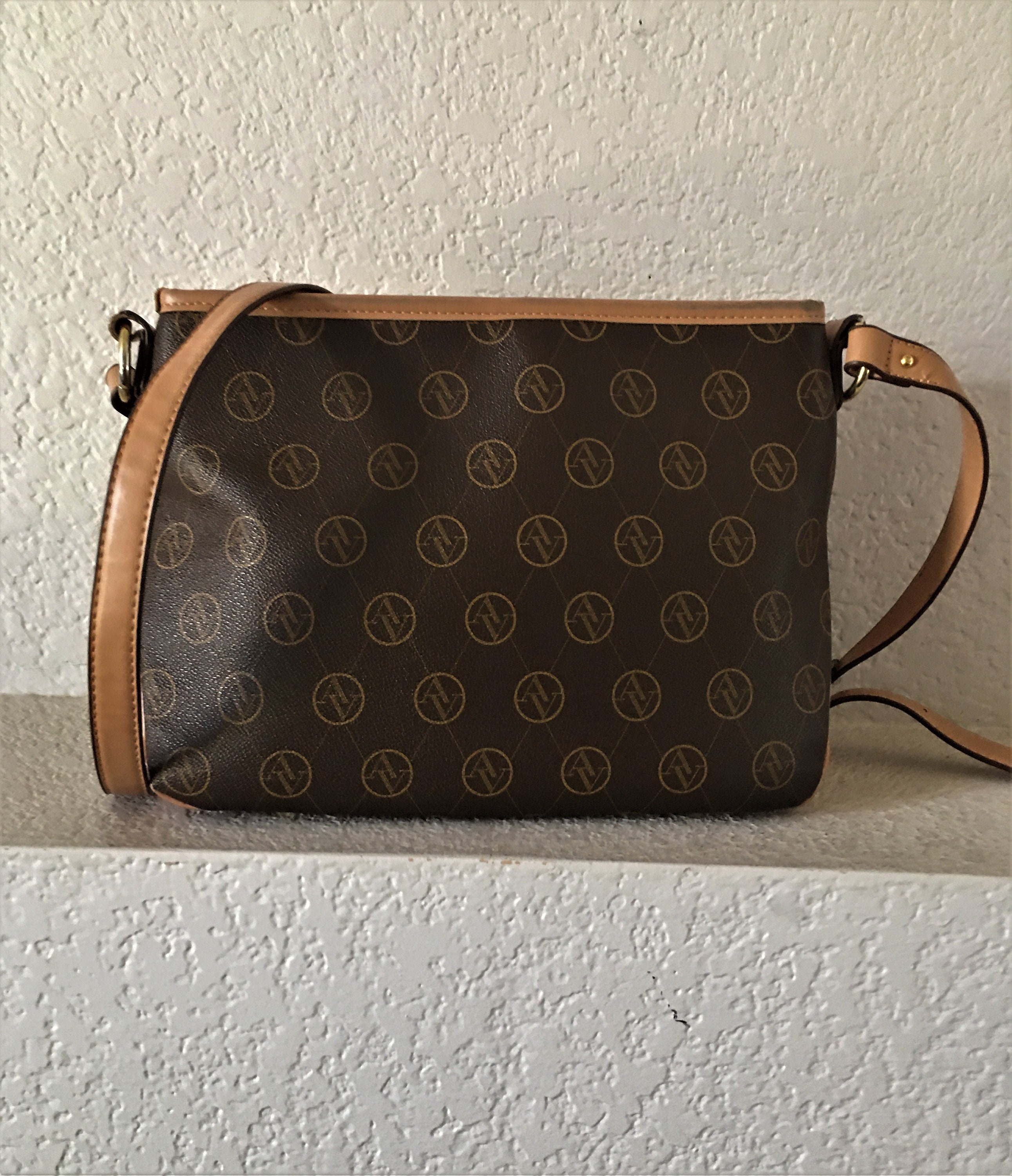 Adrienne Vittadini Brown Quilted Sling Crossbody Bag | Like New Condition Adrienne Vittadini Nylon Crossbody Bags for Women for sale  main image 4