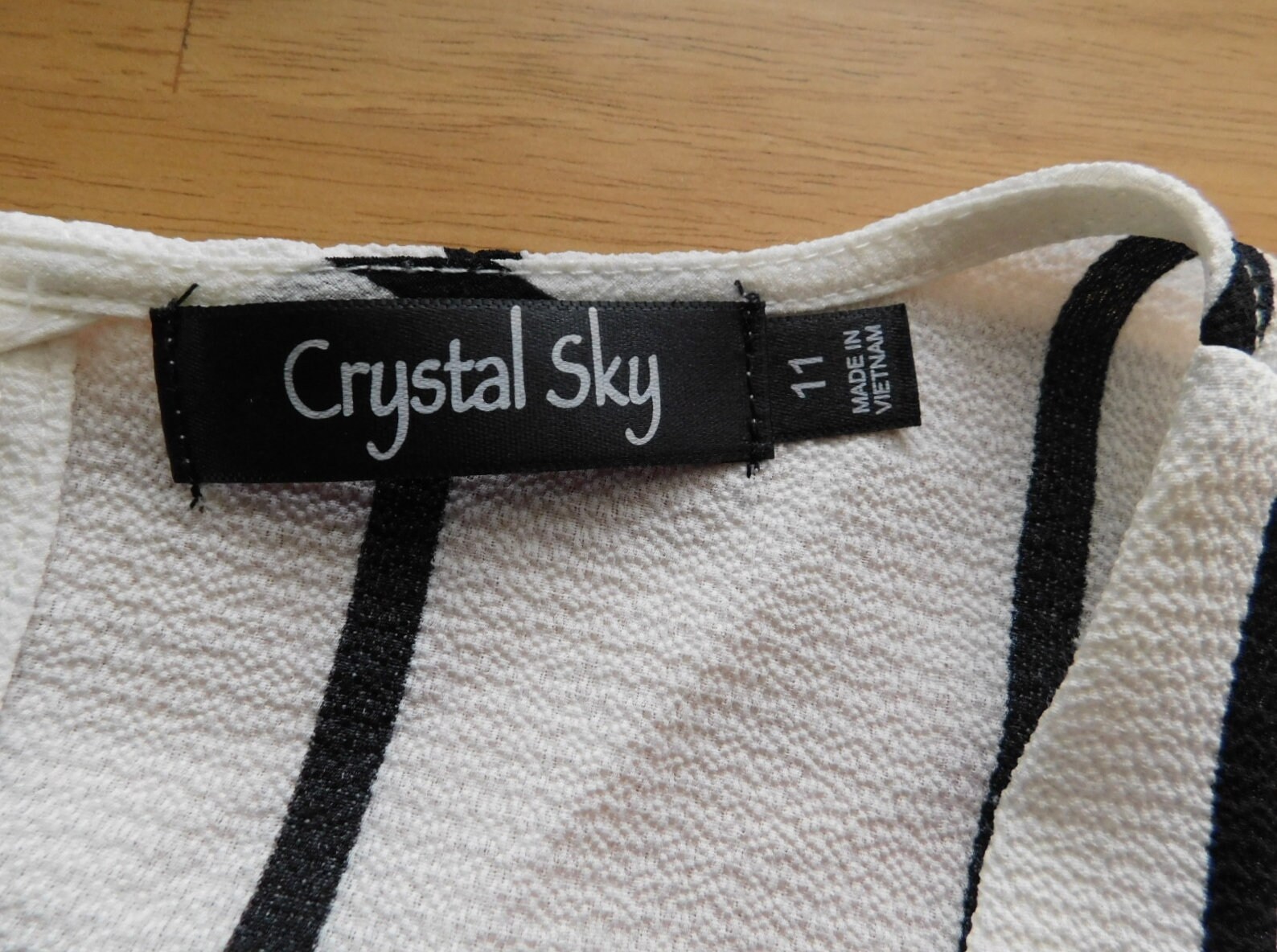Vintage Crystal Sky Size 11 Short 