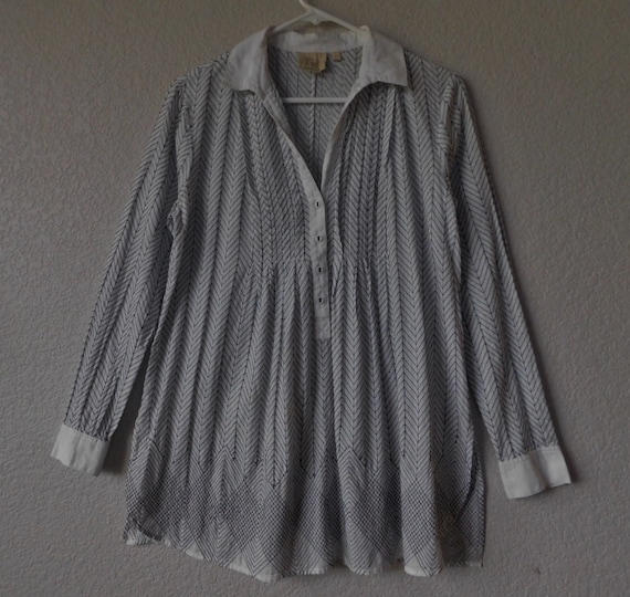 Anthropologie maternity cotton blouse/chevron patt
