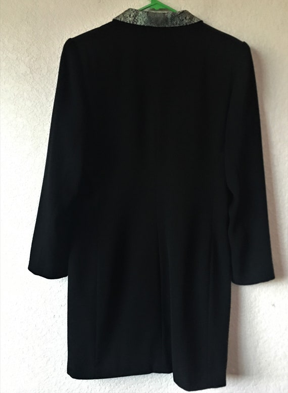 Clio size 8 women's black coat/green black animal… - image 2