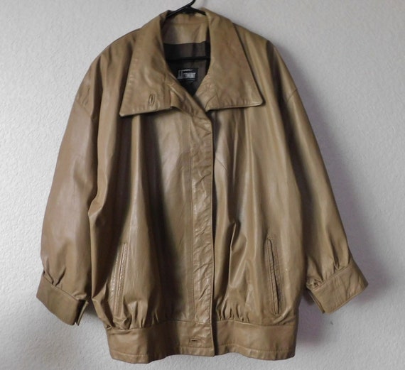 Comint size L (15/16) 2 pcs leather pants suit/be… - image 4