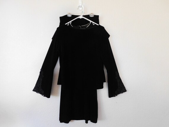 Xscape Size L 3-Pcs Black Velvet Long Skirt Suit/Formal Long Sleeve & Cap Sleeve Top, Skirt 3 PC Suit/Embroidery Kimono Sleeve Suit