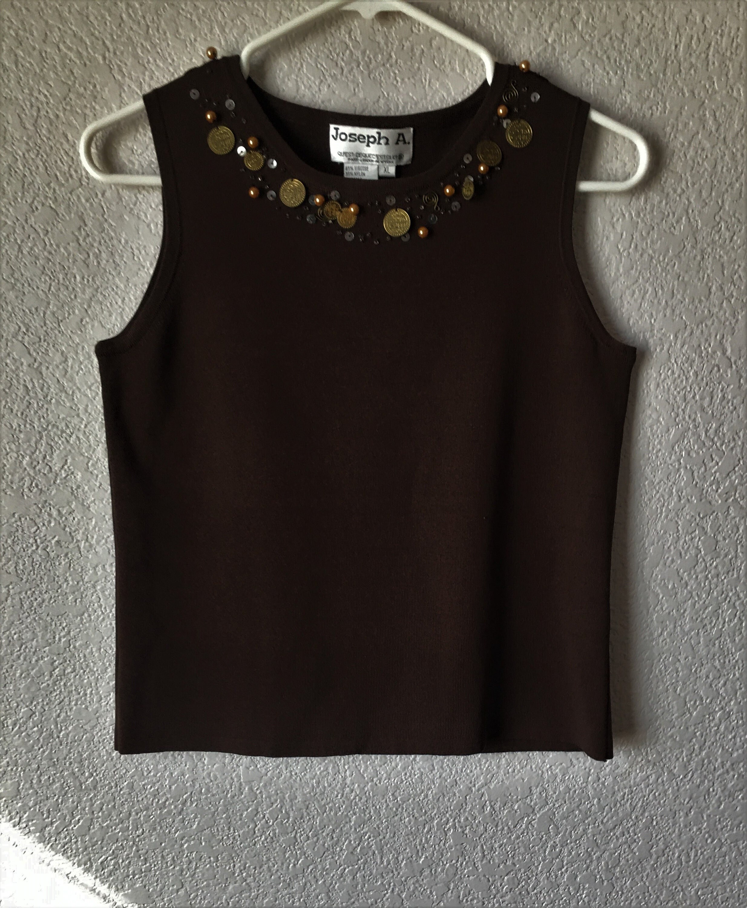 トップス eaphi BUSTIE LINE SLEEVELESS KNIT LIMITED EDITION STRIPED KNIT TANK TOP - Mid-ecru | ZARA Canada