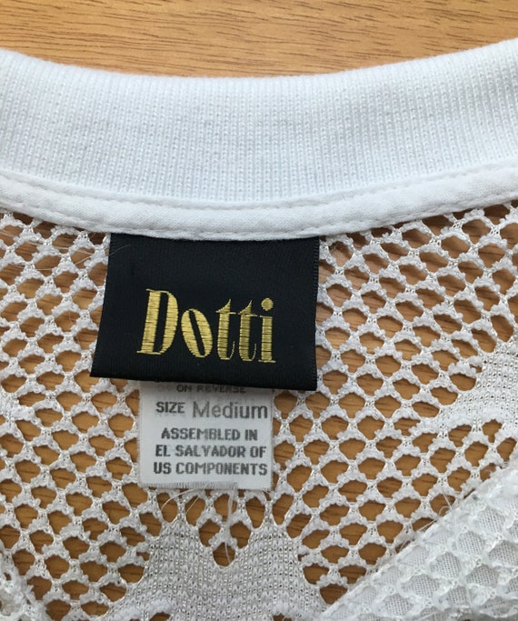 Dotti size M net lace sleeveless top/white gold tone shell buttons net lace top/see through white net lace top View 6
