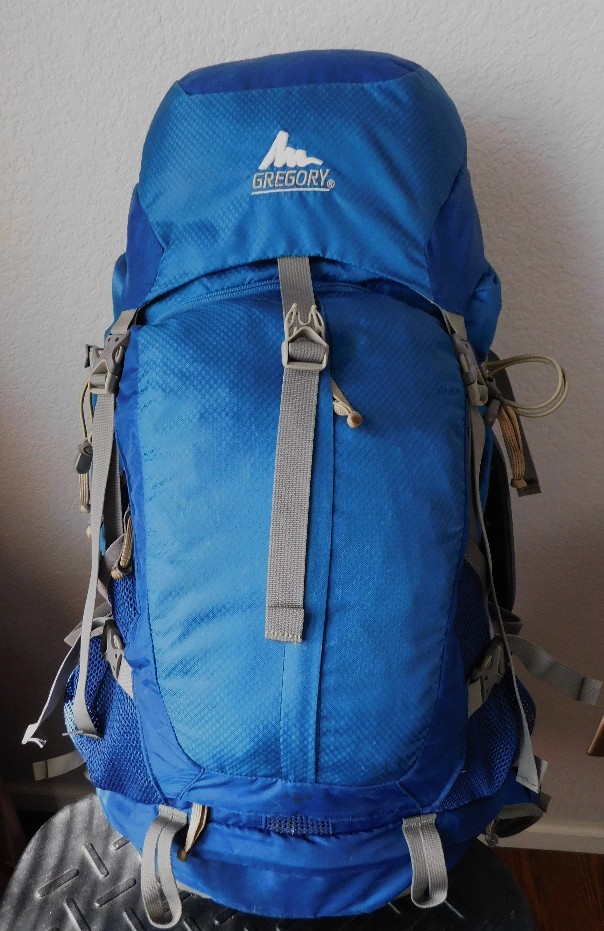 Gregory Z40 Size M Crossflo Blue Gray Hiking Bakpack/made in Gregory Z40 Size M Crossflo Blue Gray Hiking Bakpack/made in