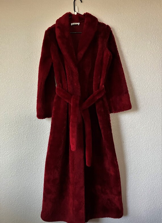 Vintage ibs burgundy Gem