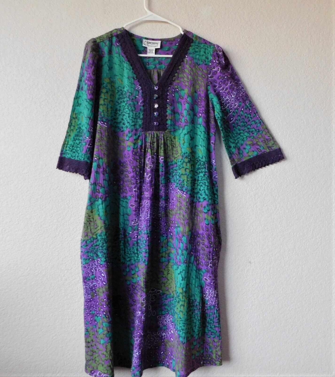 EleganceuniqueShop Expressions Size M Women's Cotton Lounge dress/purple Lace Neckline Sleeve Lounge dress/turqoise Purple Flowers 3/4 Sleeve Lounge Dress