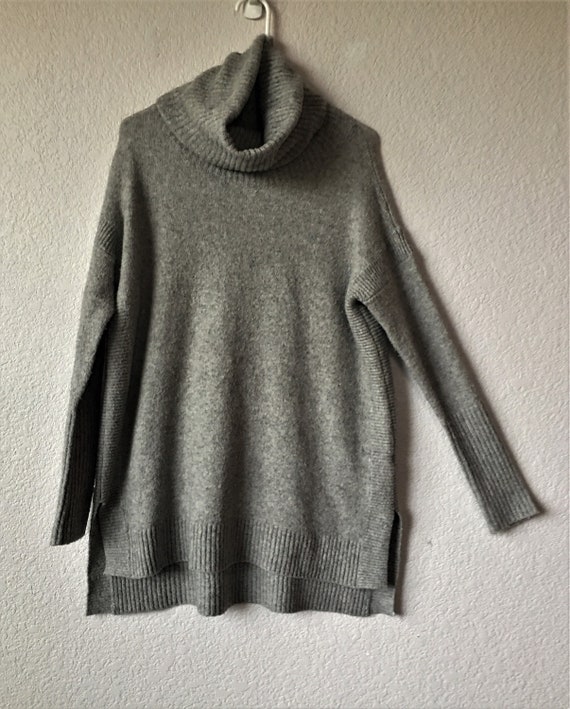 French Connection size S women's turtleneck sweate