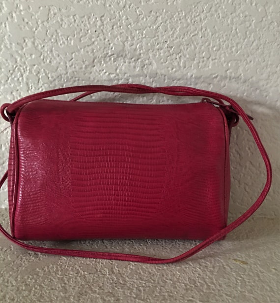 Jennifer Moore reddish pink leather bag/animal ski