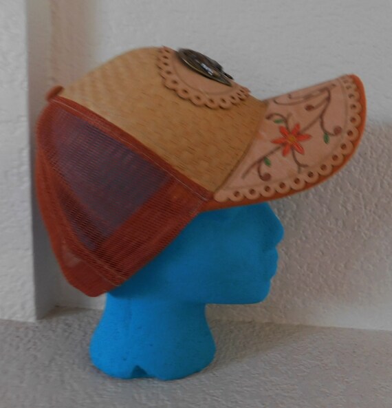 Horse lovers' cap/horse shoe flowers on visor horses lovers hat/horse metal piece faux leather horse lover's cap View 6