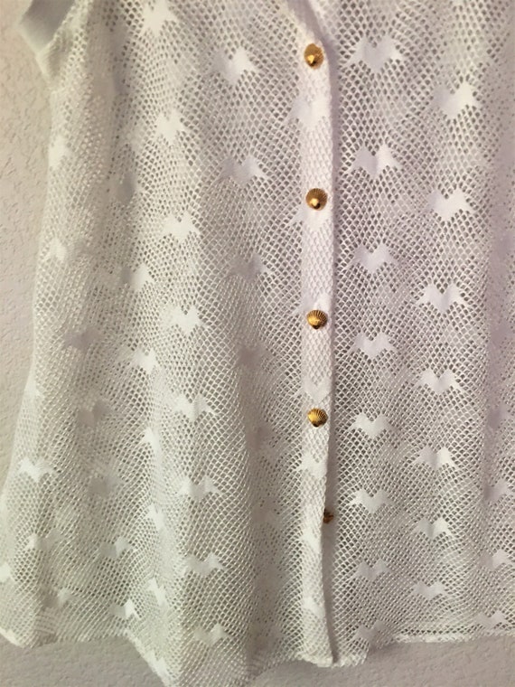 Dotti size M net lace sleeveless top/white gold tone shell buttons net lace top/see through white net lace top View 5