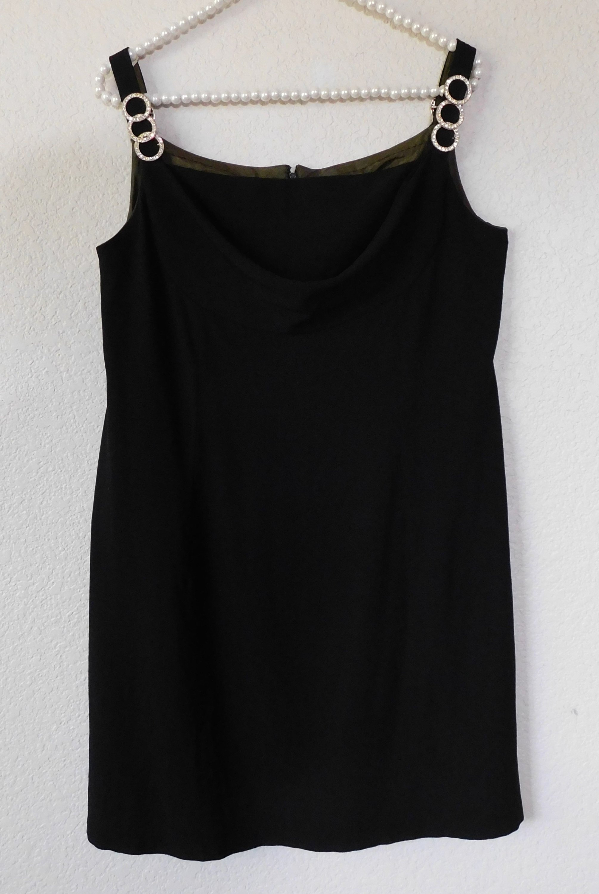 Essentials Damen Ärmelloses gewebtes Hemd