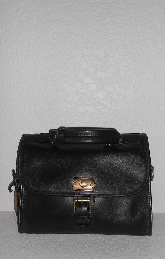 Vintage Liz Claiborne CADET CLUTCH thick black lea