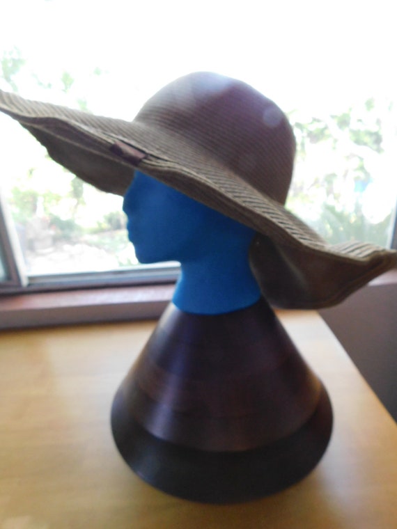 Peter Grimm wide brim sun hat/natural fiber sun hat/f… Gem