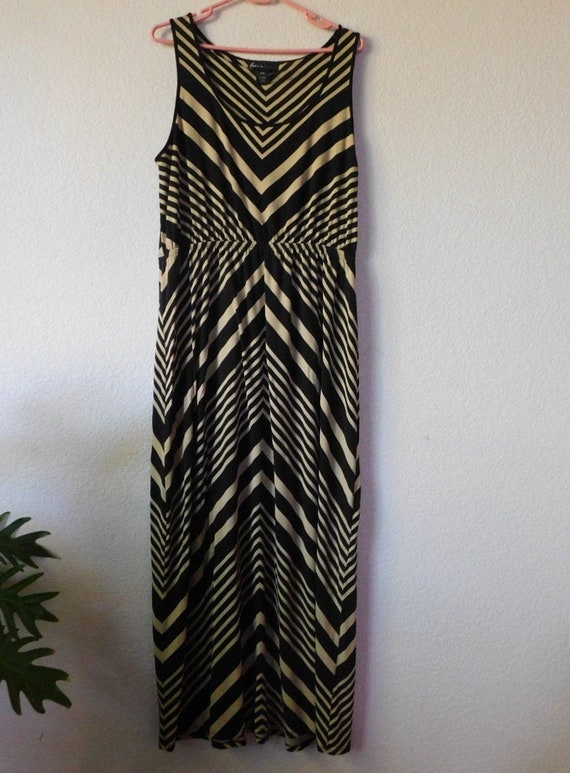 Lane Bryant size 14/16 sleeveless long dress/side 
