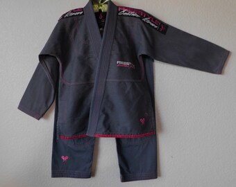 Judo Martial Arts MMA Gi Uniform Hipster Jacket DIY Craft Patch Crest 083W 