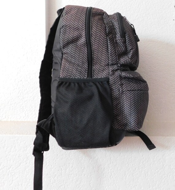 Eastsport quality guarantee backpack/chevron patt… - image 4