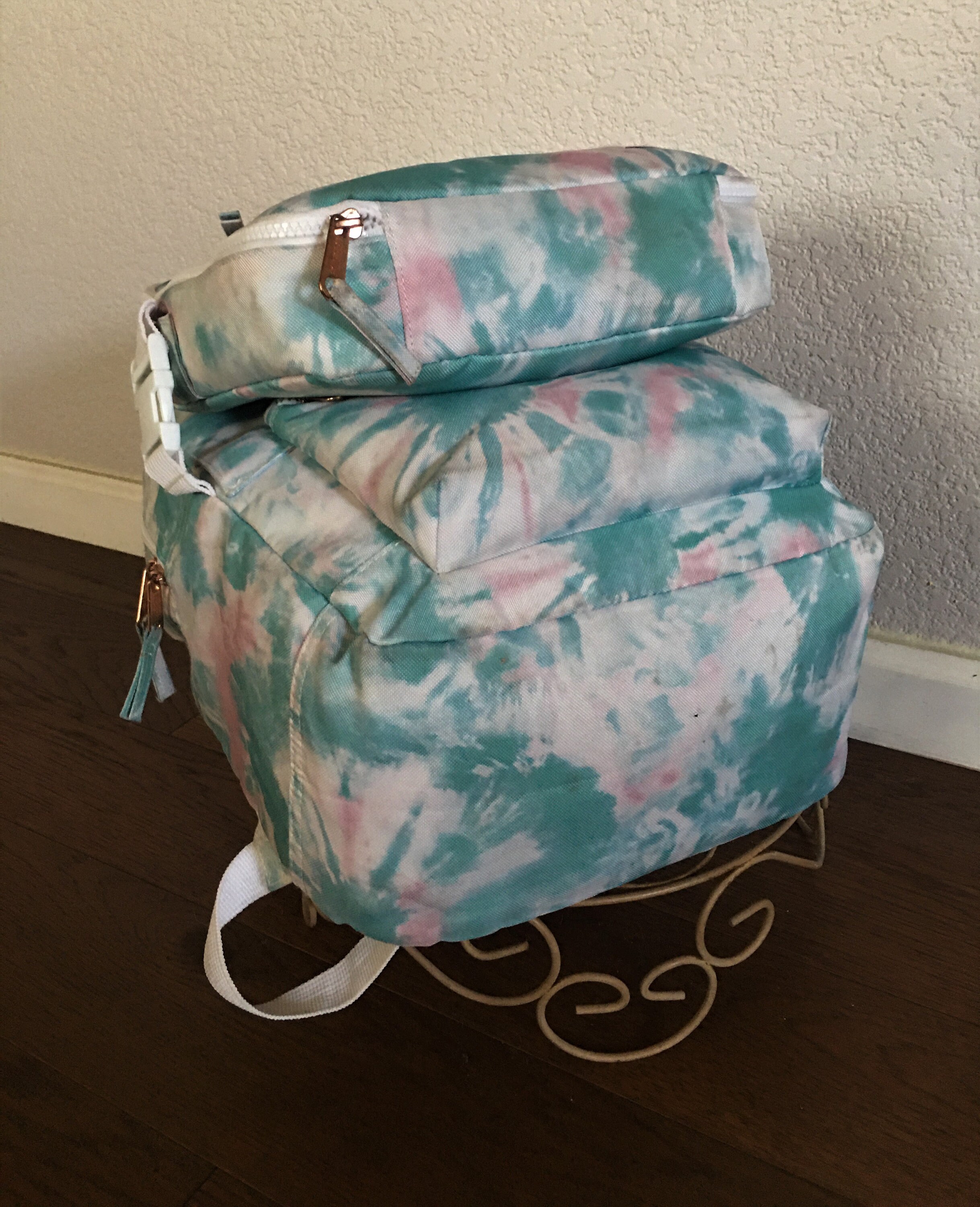 Abercrombie & Fitch New York Backpack/attachable Small Bag