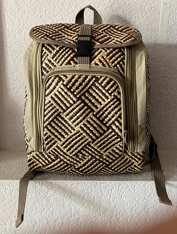 Vintage handmade rattan backpack/tan brown diamond