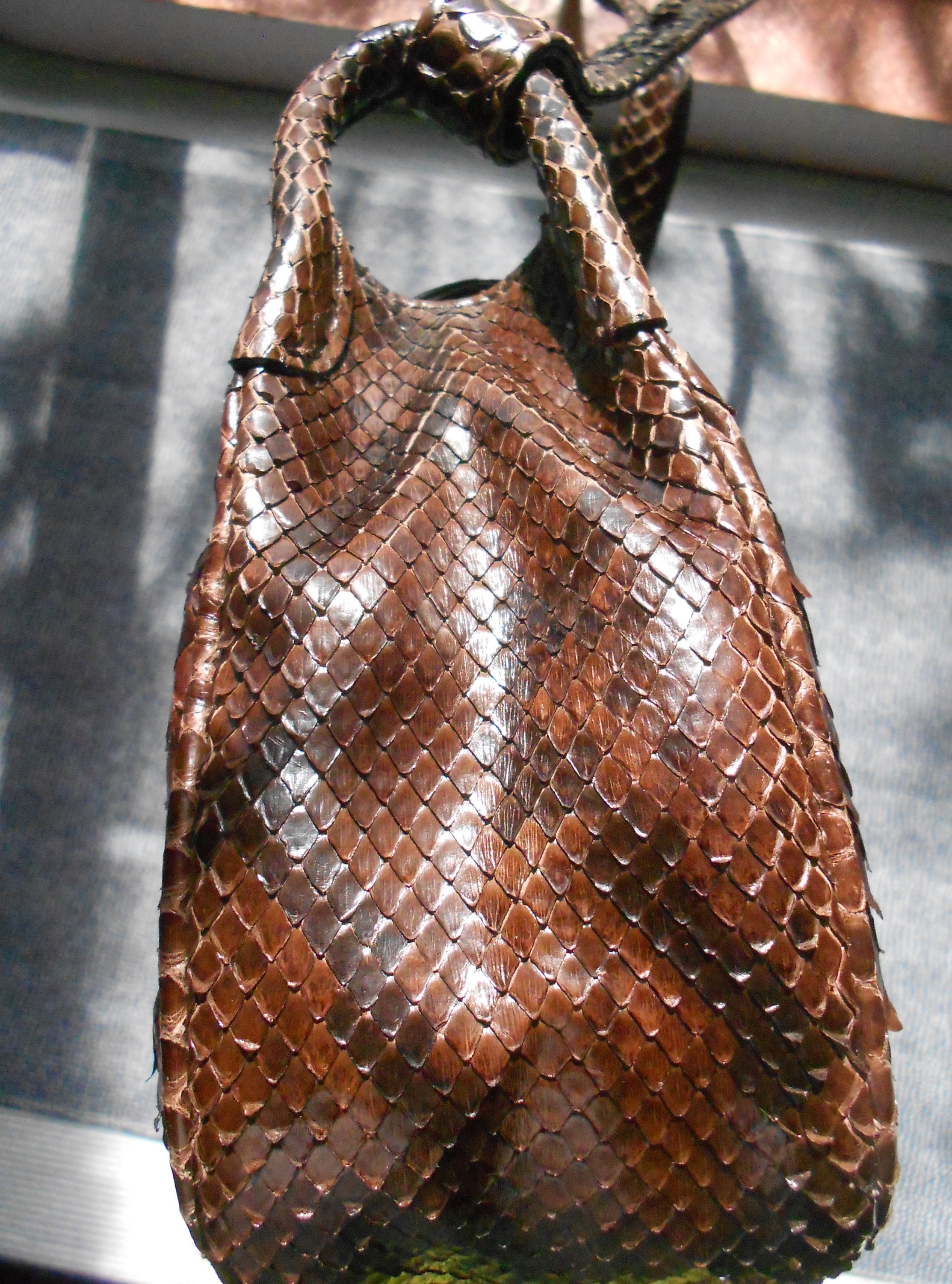 Rare Fortuna Valentino legendary python skin leather shoulder bag 