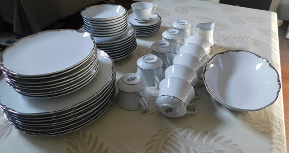 Starlight Fine China 1960's Dinner Set/white Scallop Edge With