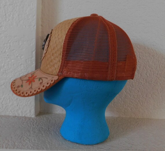 Horse lovers' cap/horse shoe flowers on visor horses lovers hat/horse metal piece faux leather horse lover's cap View 4