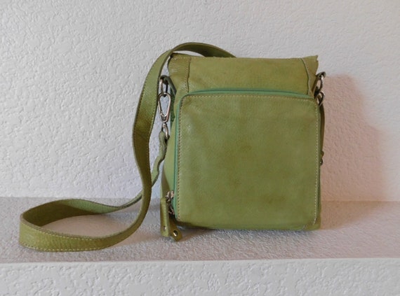 Vintage Fossil green leather messenger bag/soft le