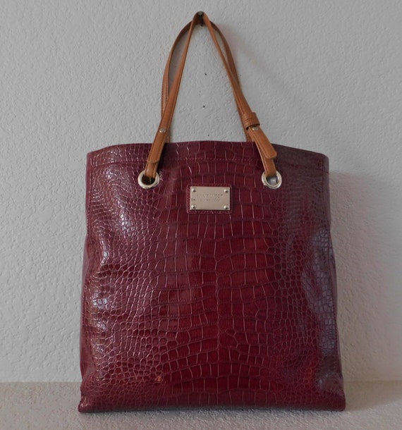 Nine West burgundy tote bag/animal skin embossed t