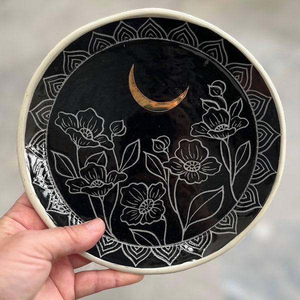 Black Poppy Golden Moon Wall Plate