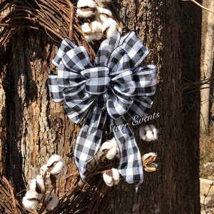 Buffalo Plaid bow. Rustic farmhouse decor. Black and white plaid bow. Black and white buffalo plaid wreath bow. Farmhouse wreath bow.