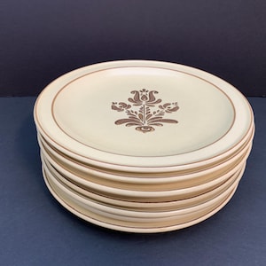 Pfaltzgraff Village Vintage Stoneware Dinner Plates 10&quot; Set of 7