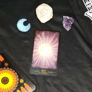 Tarotlezen: Eén kaart Ja/Nee-vraag Tarotlezen - Alle opbrengsten gaan naar Artsen Zonder Grenzen