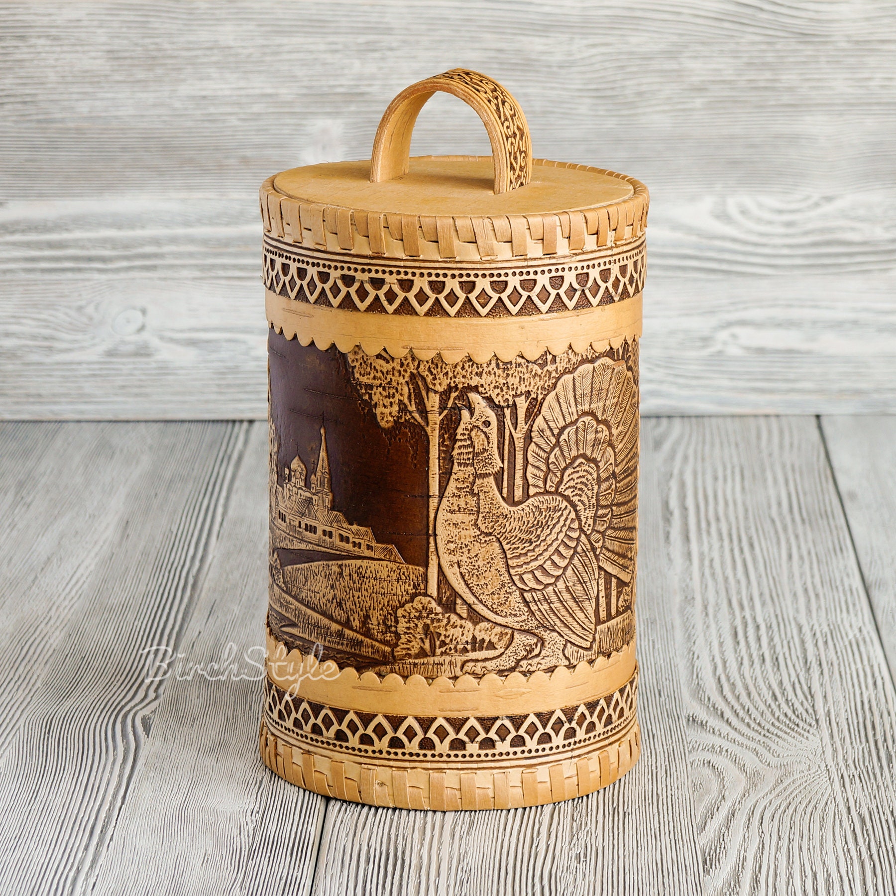 ёжик туес сибирское берёсто. туеса из бересты. туес из бересты. туесок из бересты. якутский берестяной туес.