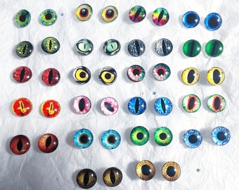 Creepy Kawaii Animal Like Eyeball Stud Earrings (12mm)