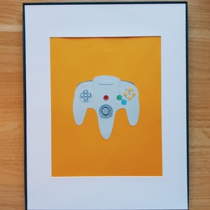 Arte console di gioco collage / Idea regalo per giocatori / Arte astratta su carta / Console di gioco / Regalo tecnologico / Design controller / Decorazione da parete per sala giochi
