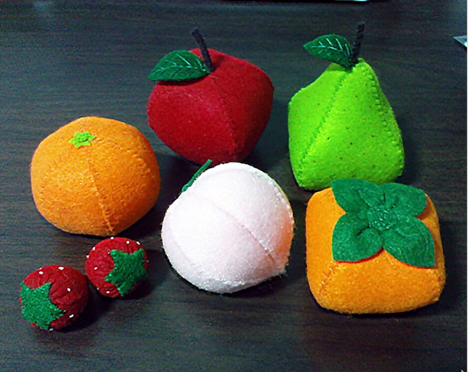 Felt fruit. Felt fruit. Игрушки из фетра еда. Felt fruit. Сухое валяние.